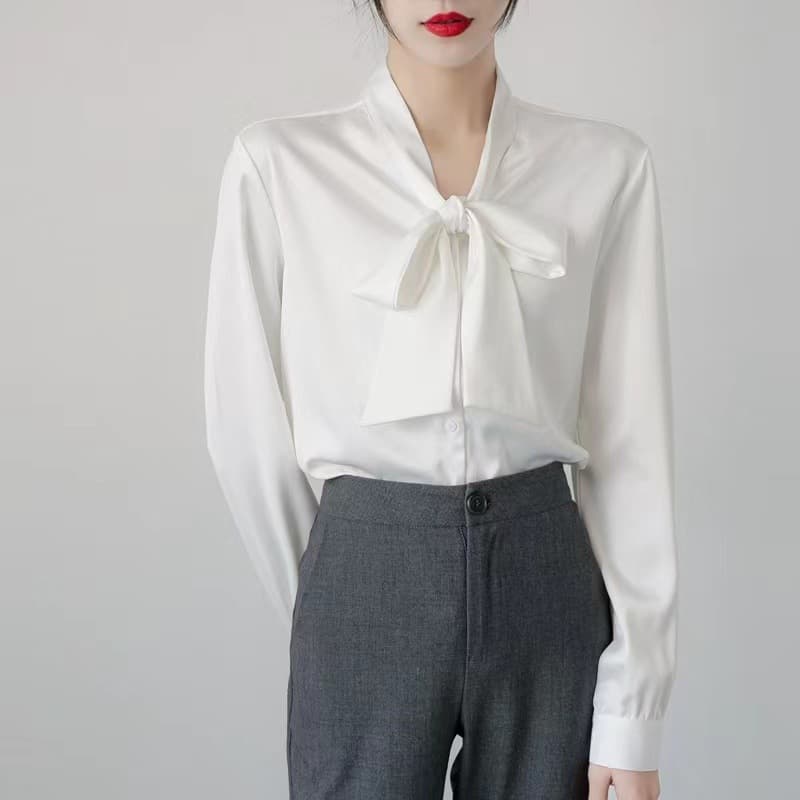 白リボンブラウス 上品ボウタイ付き長袖シャツ