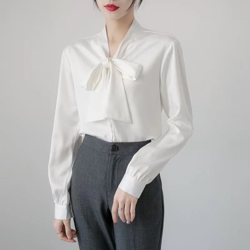 白リボンブラウス 上品ボウタイ付き長袖シャツ