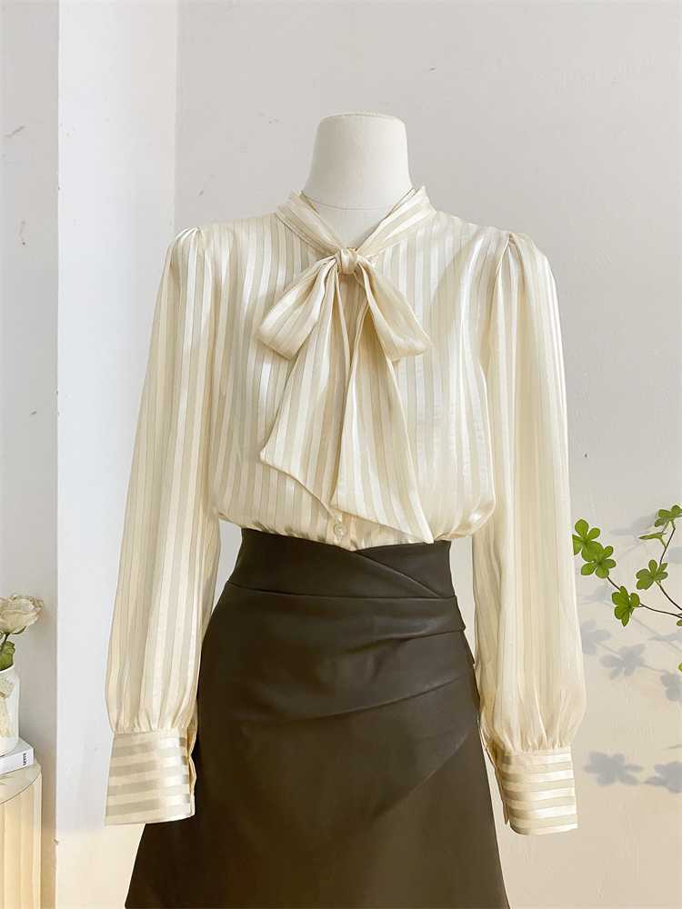 リボンブラウス縦縞模様長袖ボウタイリボンブラウス