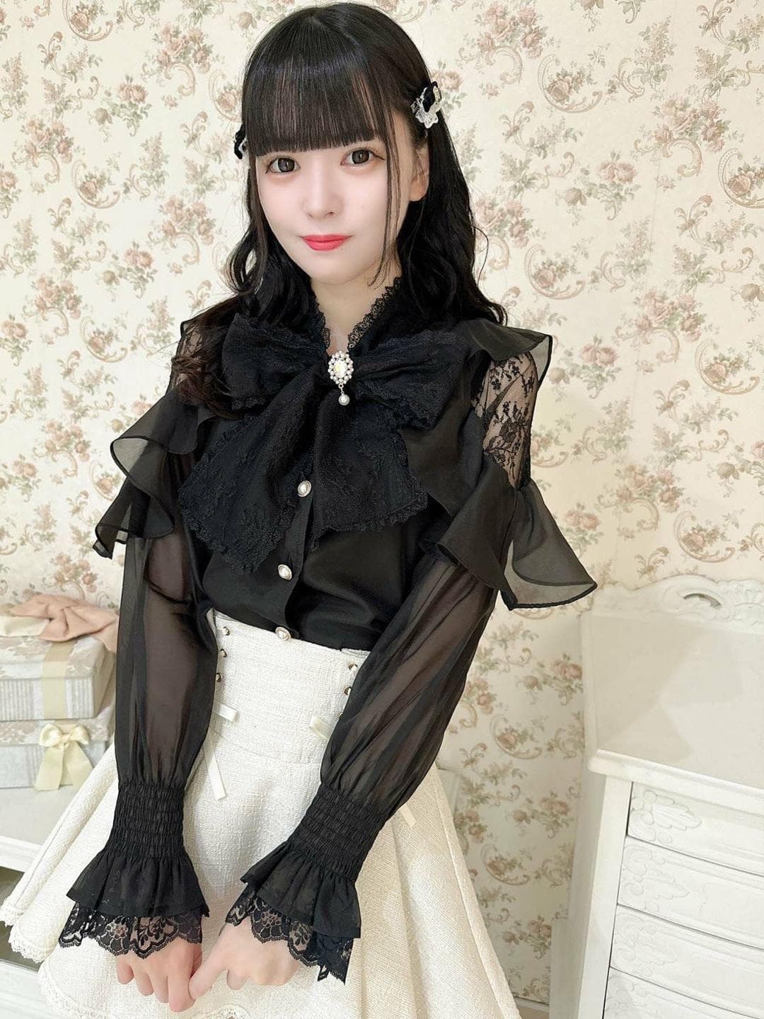リボンブラウス ビックリボン 優美なフリルビックリボンブラウス